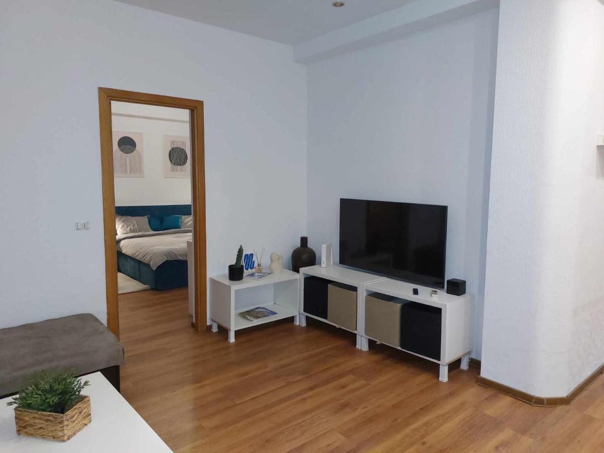 Apartment With Panoramic Terrace In City Center Bucharest Exterior photo