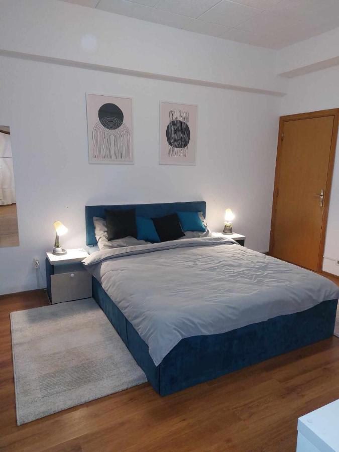 Apartment With Panoramic Terrace In City Center Bucharest Exterior photo